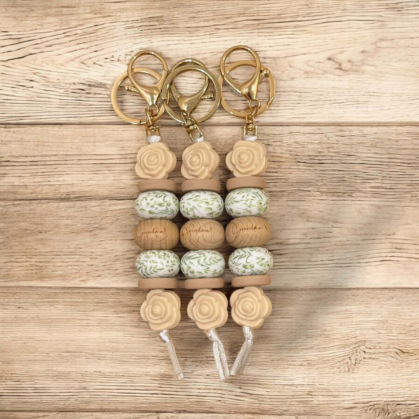 Grandma Flower Keyring | Pink or Beige